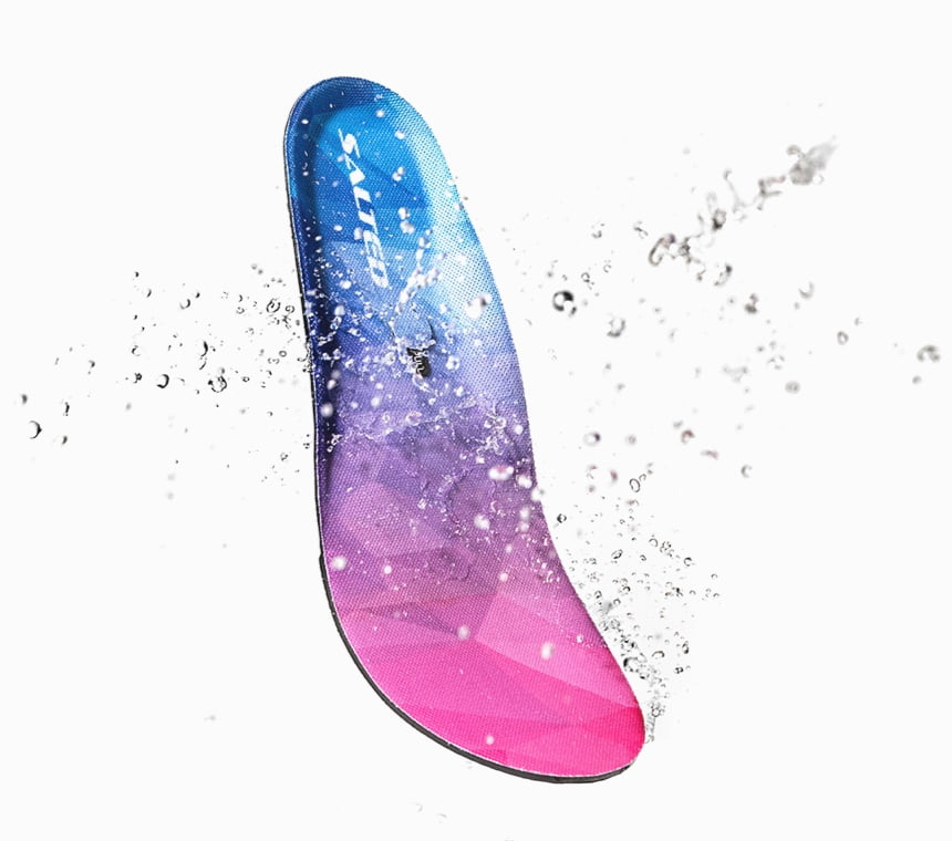 땀이나 물에 젖어도 괜찮은